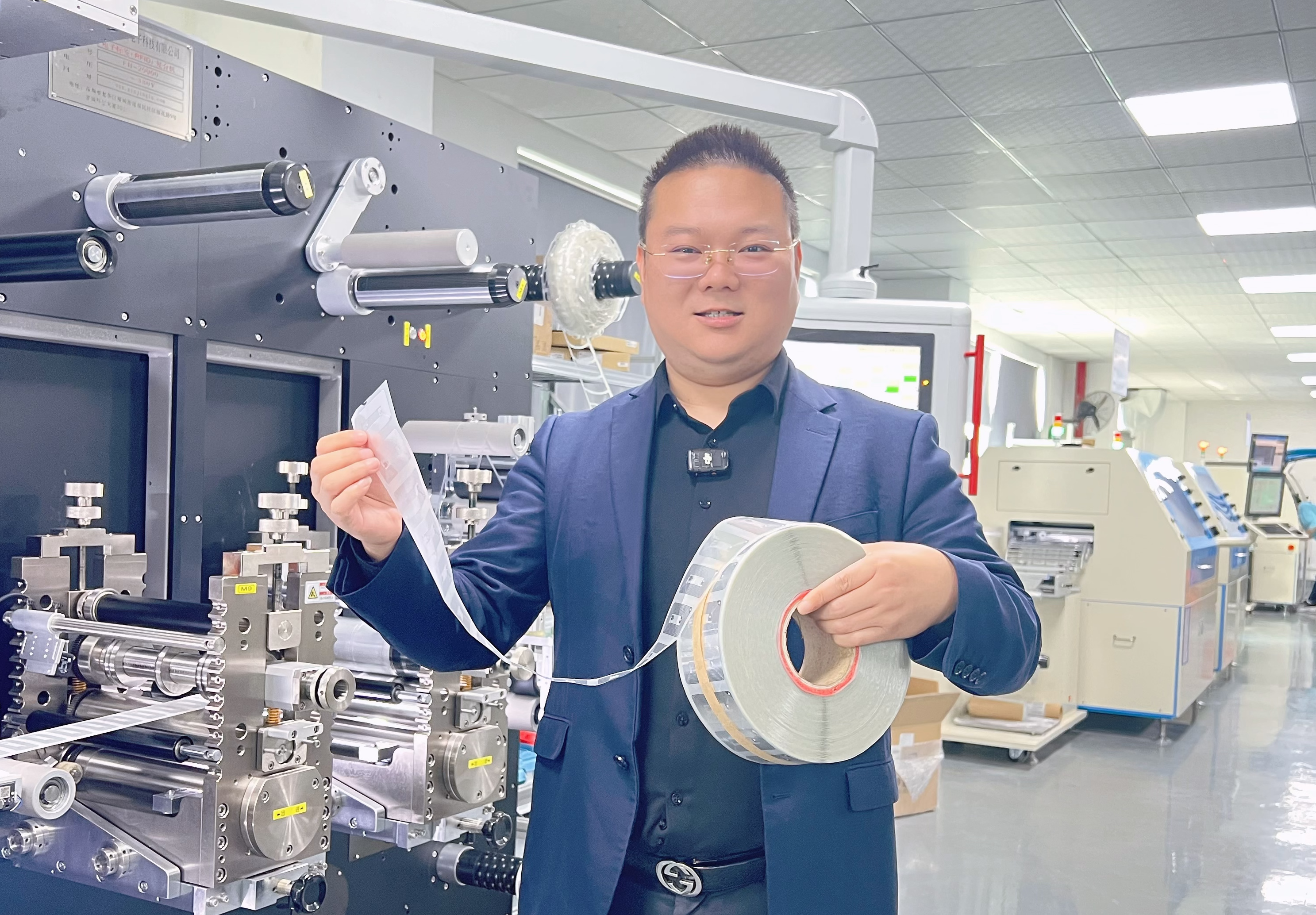 每小時50000張 100%全檢 | 卡立方集團RFID電子標簽生產廠家，支持各類RFID標簽定制