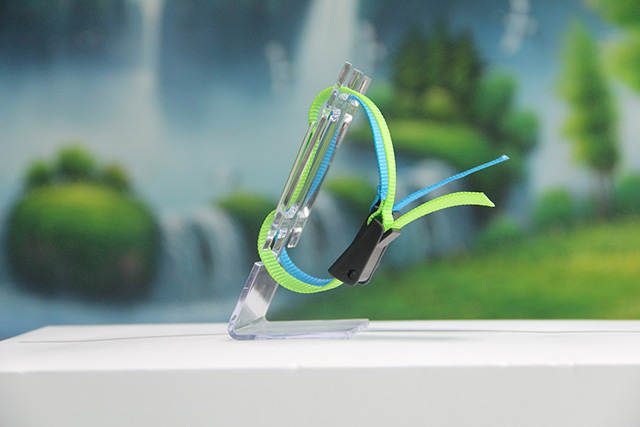 固體織嘜腕帶和液體織嘜腕帶的區(qū)別 固體織嘜腕帶和液體織嘜腕帶的區(qū)別