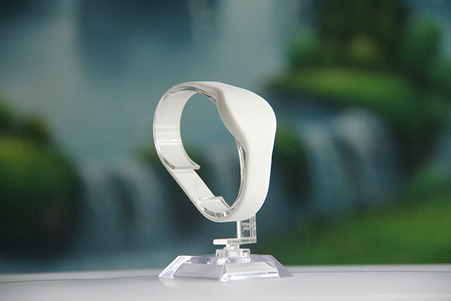 使用織嘜腕帶內置RFID電子芯片自動化數據中心環境監測 使用織嘜腕帶內置RFID電子芯片自動化數據中心環境監測