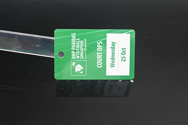 制作pvc卡時,會員要注意凸碼到側面的距離 制作pvc卡時,會員要注意凸碼到側面的距離